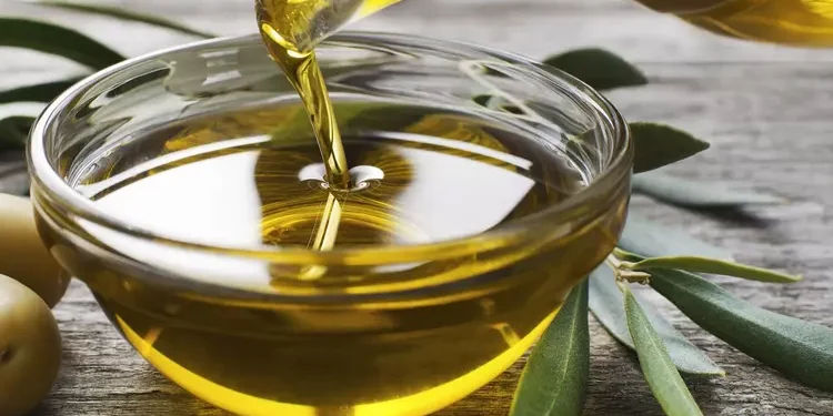 Wellhealthorganic.comdiet-for-excellent-skin-care-oil-is-an-essential-ingredient