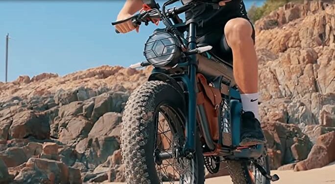Exploring the Benefits of Fat Tire Electric Bikes