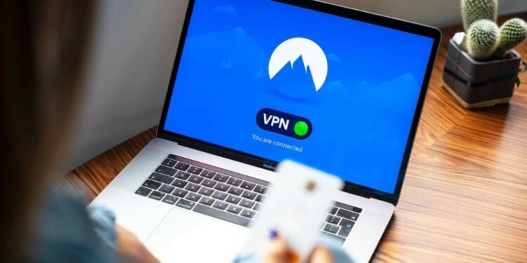 Navigating the Digital Realm Safely with iTopVPN: A Windows User’s Guide