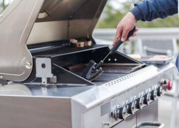 Understanding the Importance of a Clean Grill