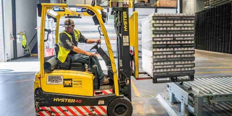 The Essential Guide to Becoming a Certified Forklift Operator