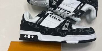 Explore Louis Vuitton men's shoes