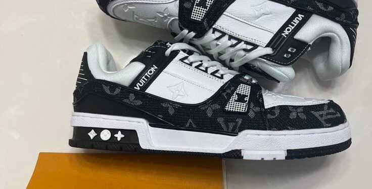 Explore Louis Vuitton men's shoes